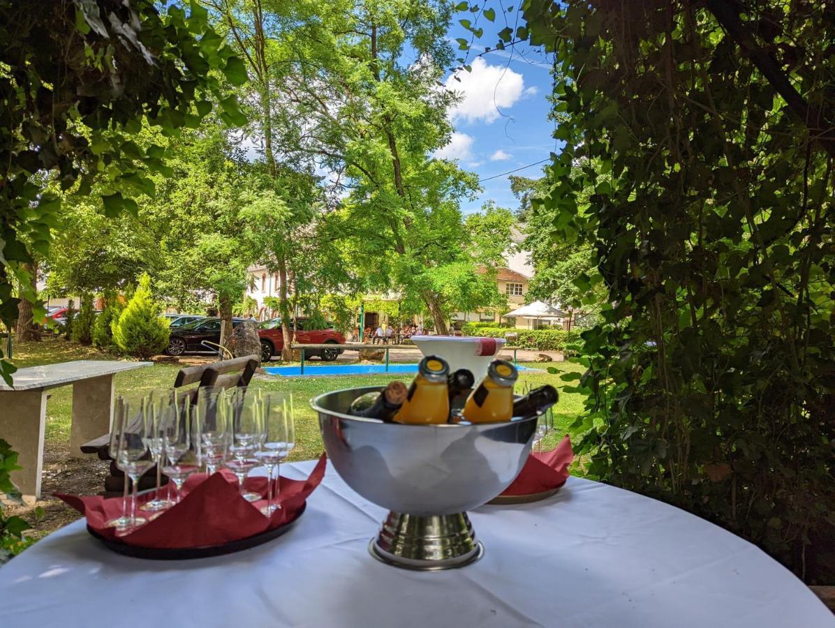 Hotel Und Weingut Karlsmuehle Mertesdorf Buitenkant foto